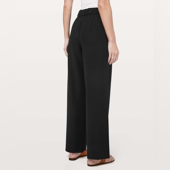 Lululemon Noir Pant - Tie Front Pant - Black - Size 6 - Picture 3 of 7